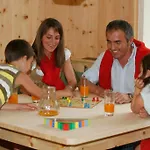 Ortners Mauerwirt - Leistbarer Luxus Apartment Bad Kleinkirchheim